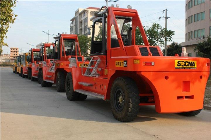 Heavy duty forklift 25 ton