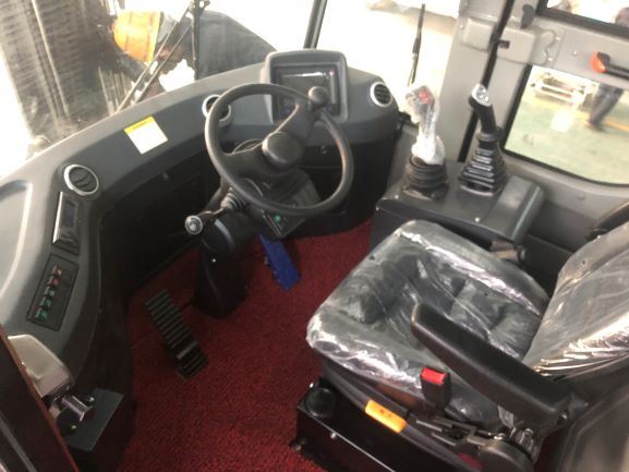 25 ton forklift green 2