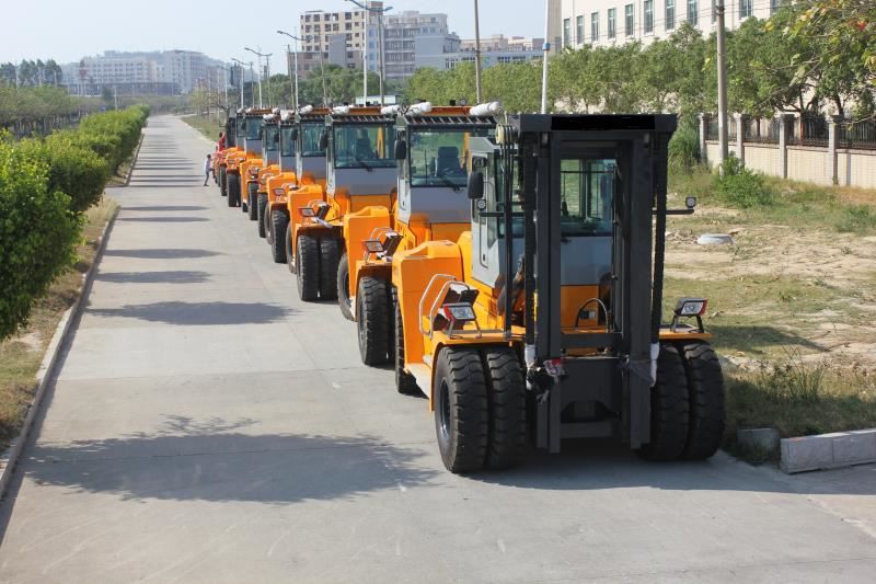 Heavy Equipment SOCMA Forklift 12t For Rental