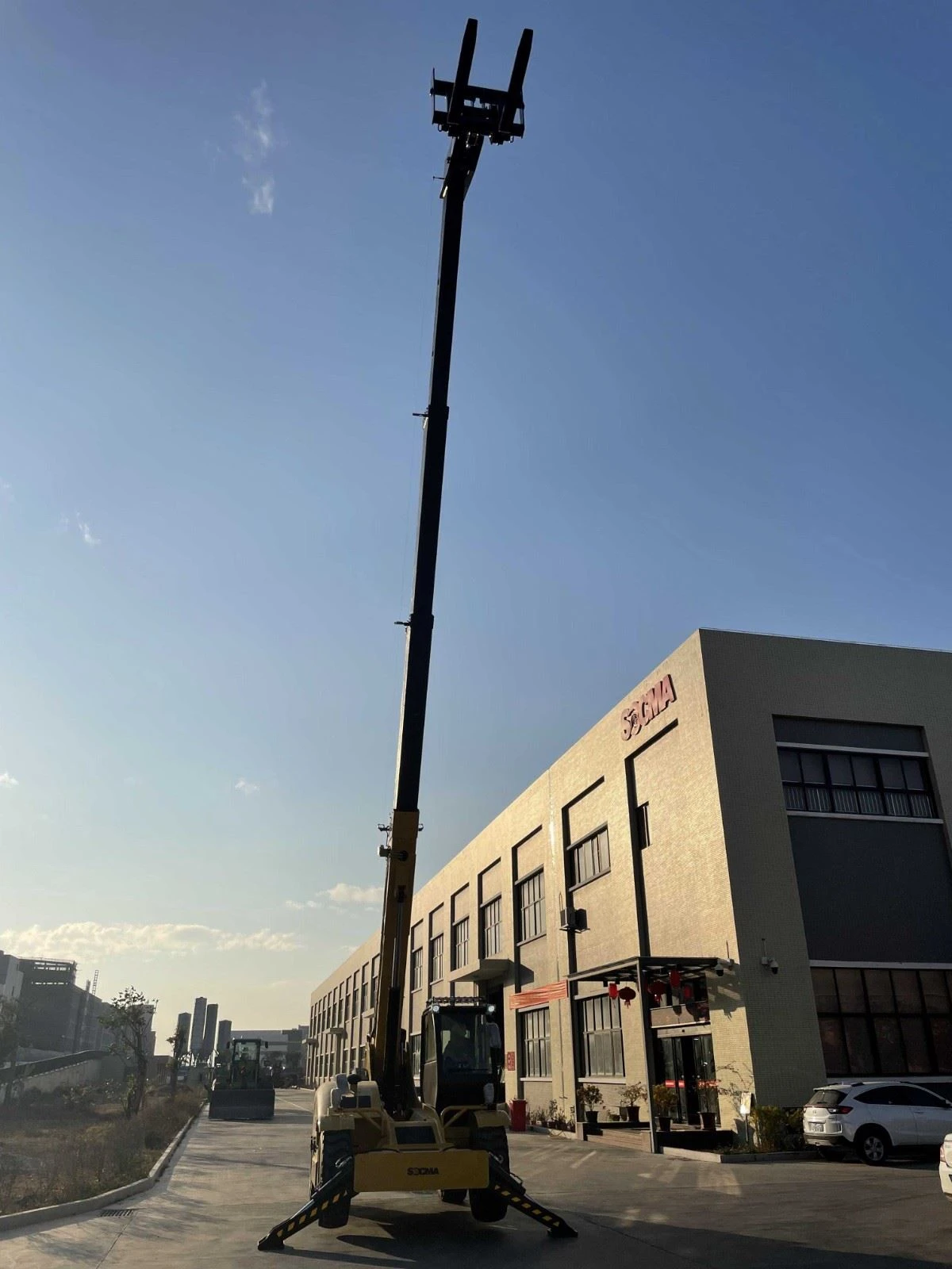 5ton 9.6M telehandler (6)