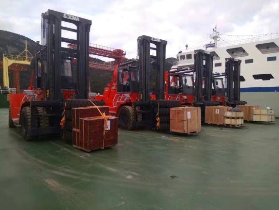 28 Ton Heavy Forklift Truck Color Orange Lift Containers