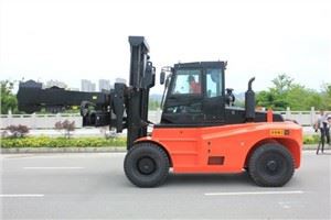 Socma 13.5 Ton Forklift Ağır Ekipmanları Lastik İstiridyeSi Takın