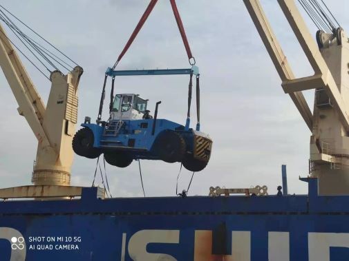 50 Ton Forklift Work For Pipe